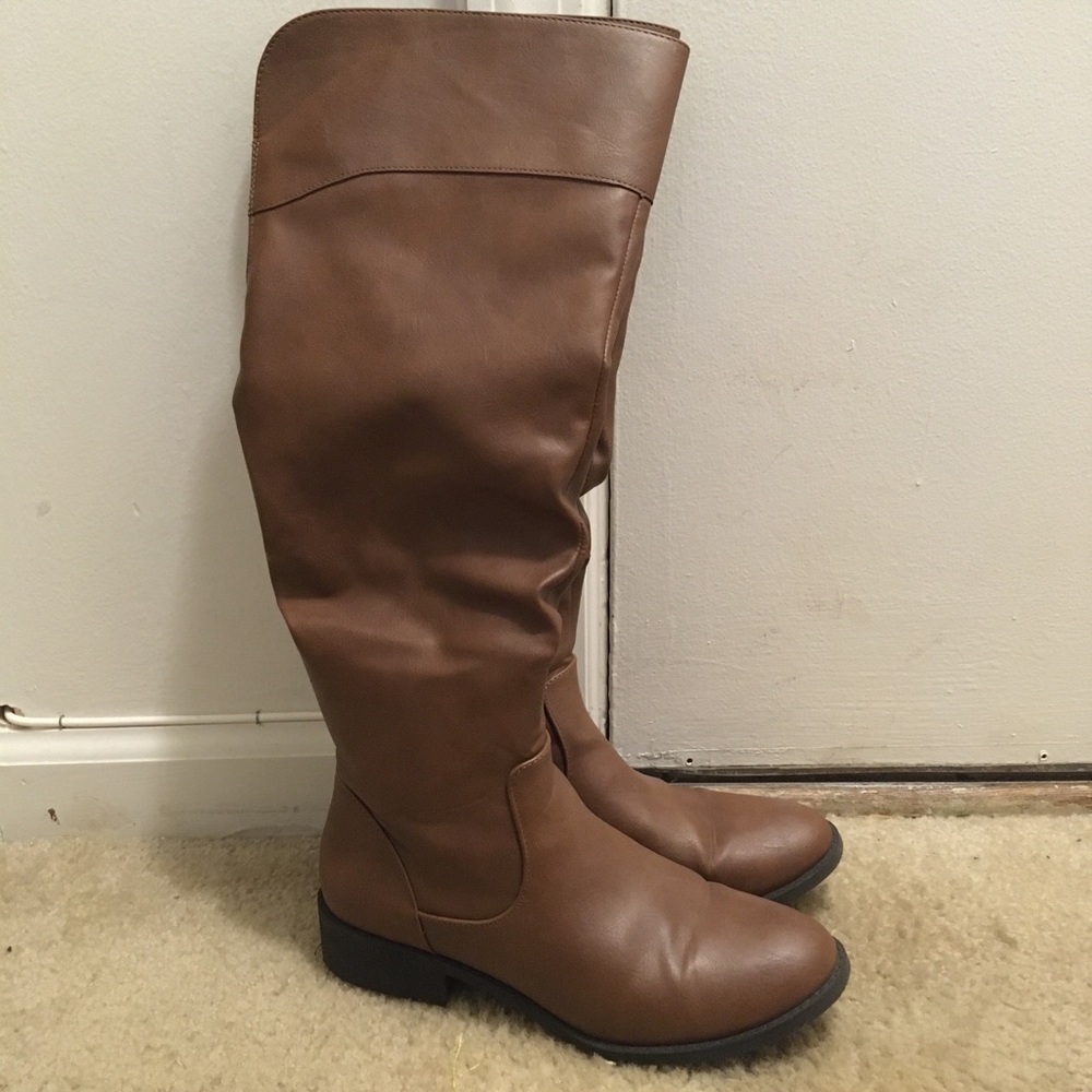 Brown American Eagle boots